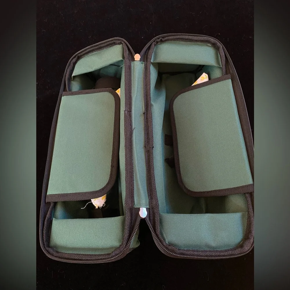 Picnic Time Estate Insulated Wine Tote with Service For two in Hunter Green nWOT